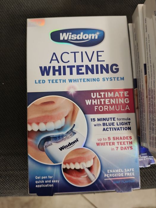 Wisdom bande de albit. Dinti