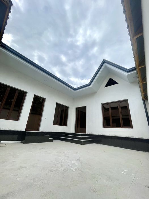 Yengi qurilgan xovli sotiladi.Evro remont.To’labek maxalasida.4ta xona