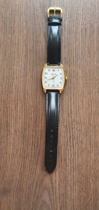 Продаются механические позолоченные часы ПОЛЁТ