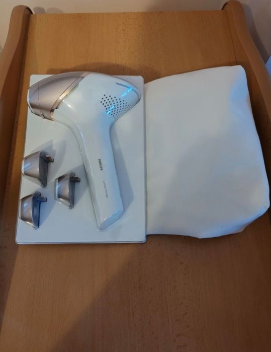 Фотоепилатор philips lumea с 3 допълнителни  накрайника
