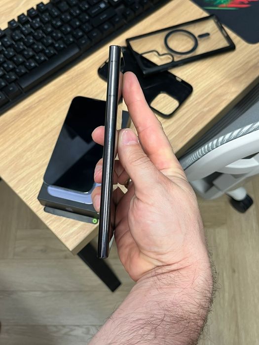 Samsung S22 256 черный