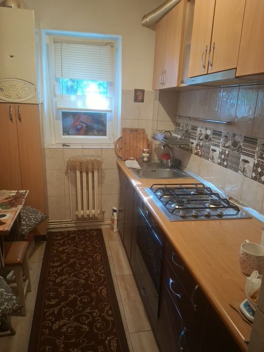 Vând apartament 3 camere