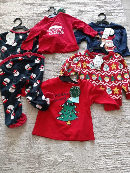 Lot hainute NOI cu eticheta Craciun bebe mar 74