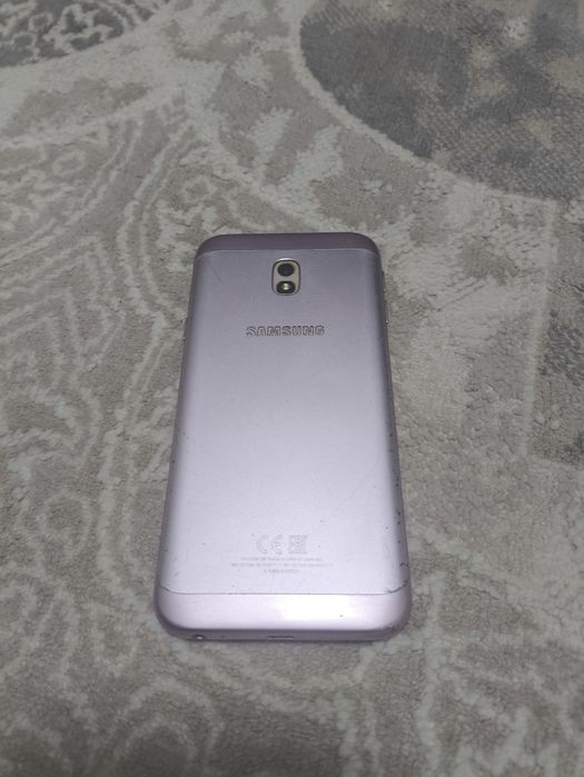 Samsung J7 (2017)