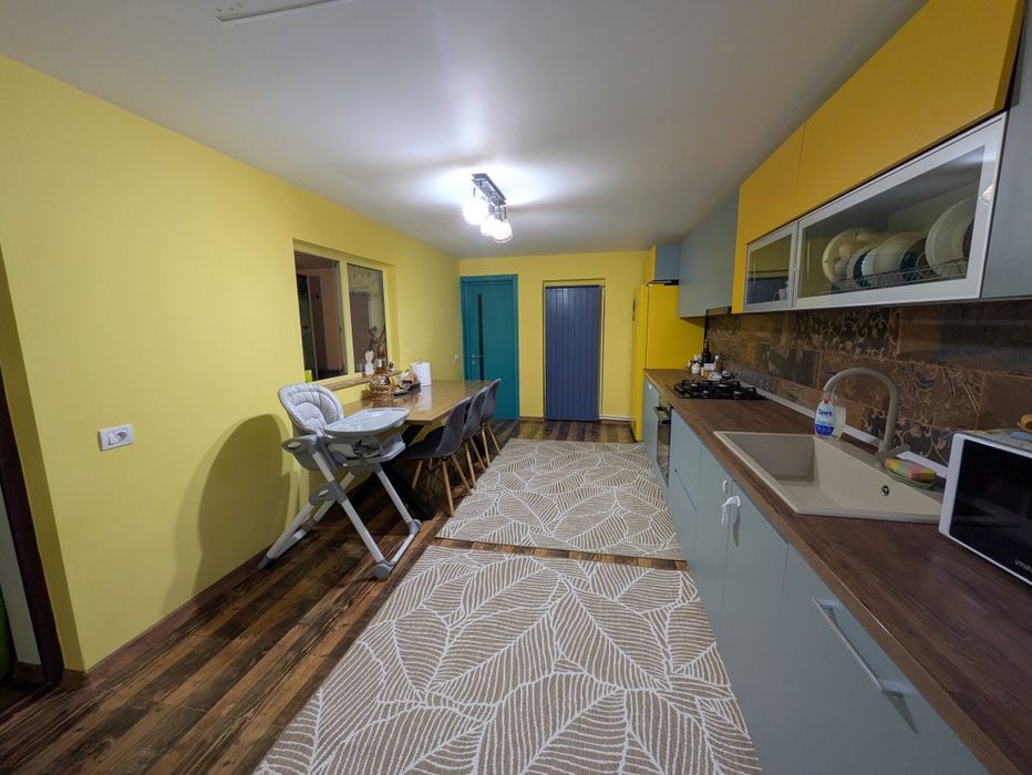 Casă de închiriat