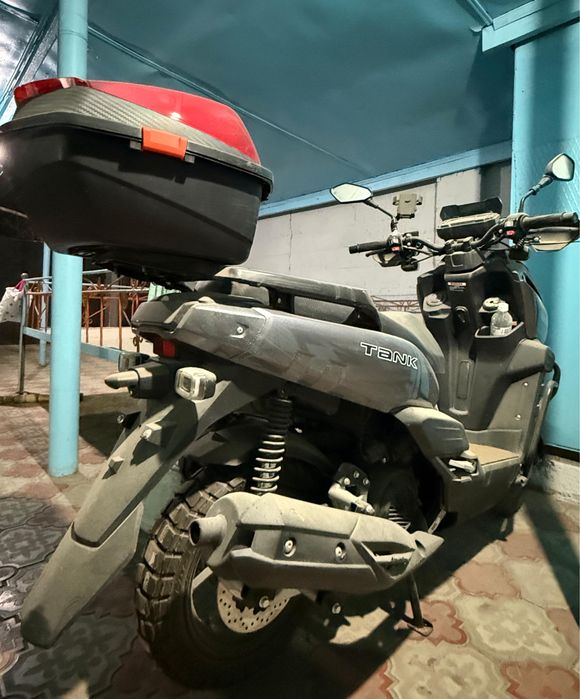 Танк 2 почти новый