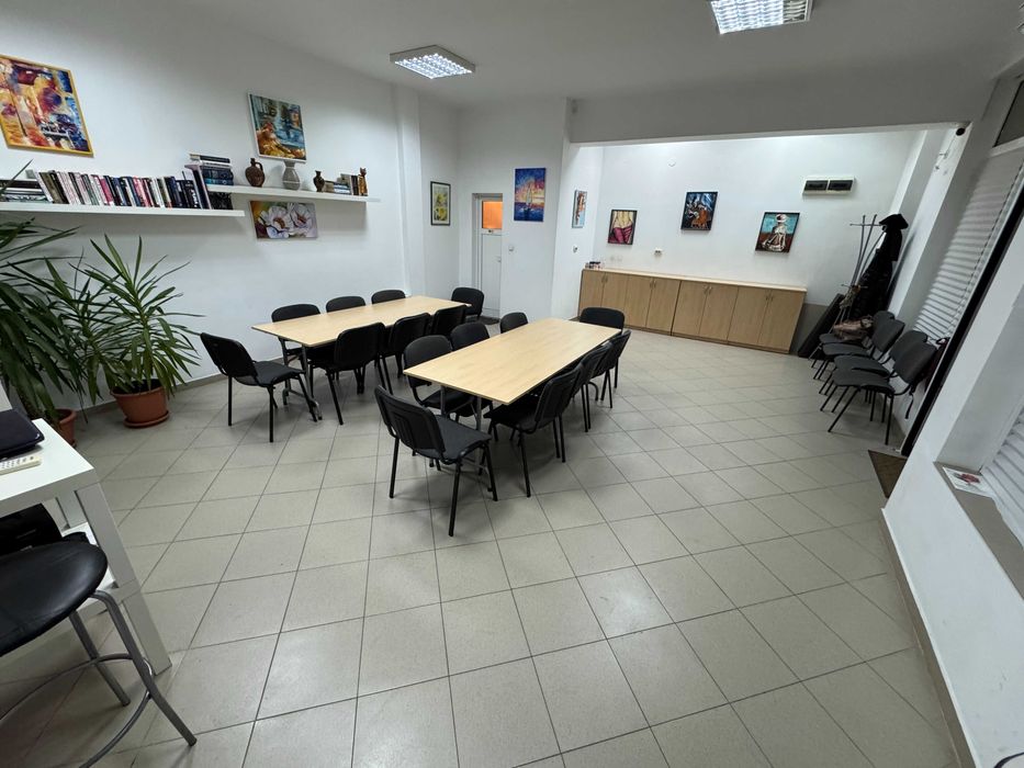 Зала под наем в широк център, 40 кв/м