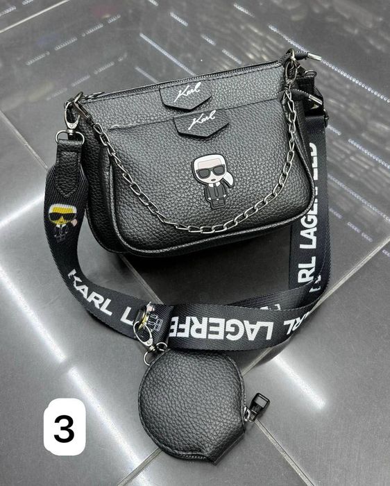 Genți dama la 130 lei fiecare.