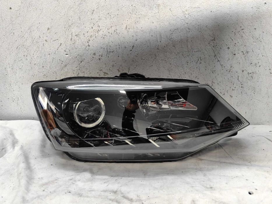 Оригинален фар Шкода Фабиа  Skoda Fabia Led