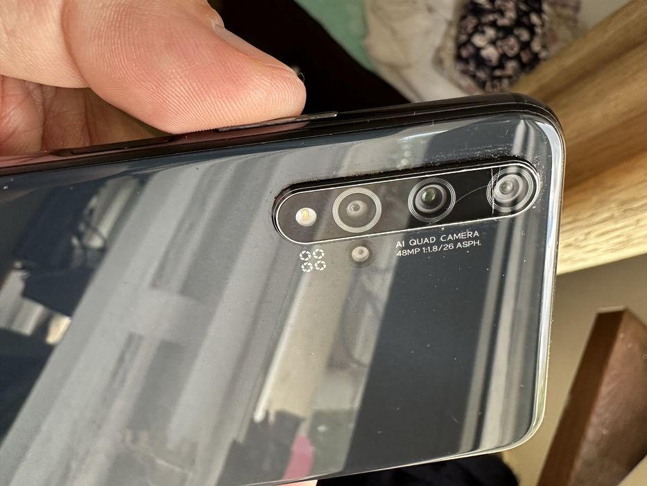 Vand telefon huawei nova 5T