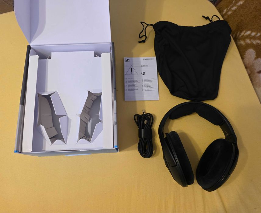 Casti Sennheiser HD 560S, noi.