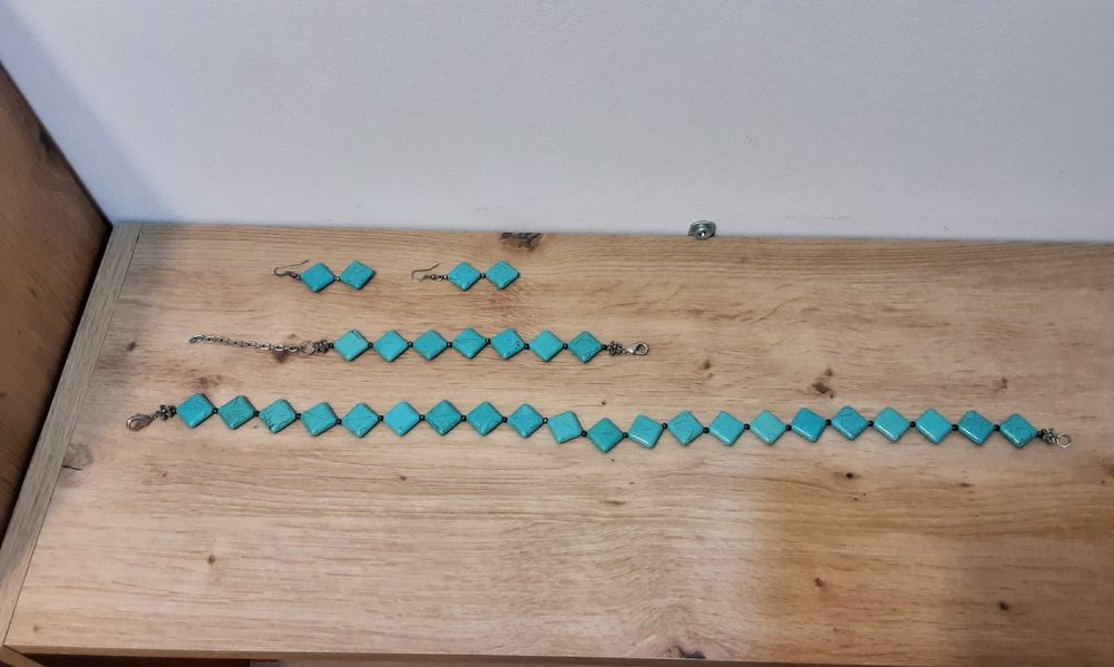 Set pietre turcoaz colier, bratara, cercei