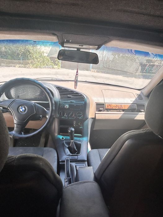 Продам машину BMW на ходу