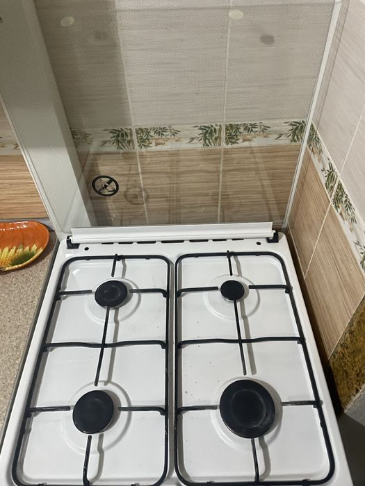 Продам газплиту Artel 4 контурная