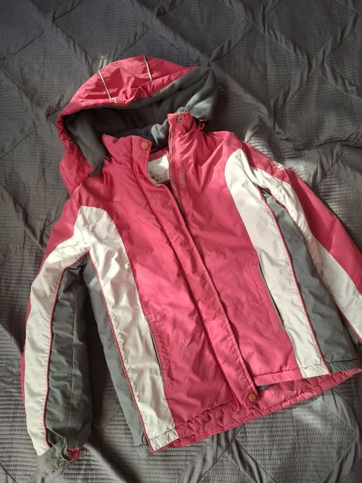 Продам  куртки .