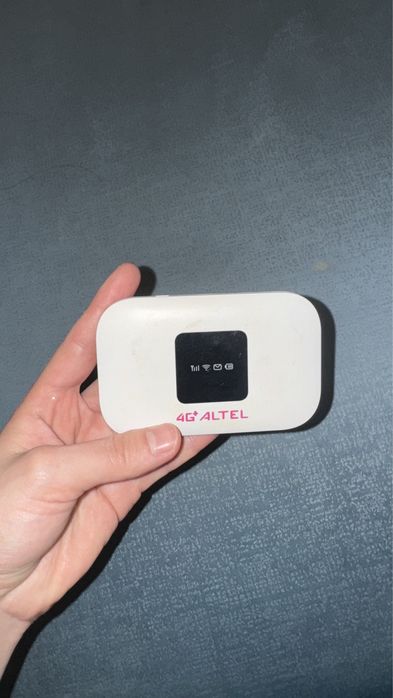 Продаётся мобильный Wi-Fi роутер altel 4G