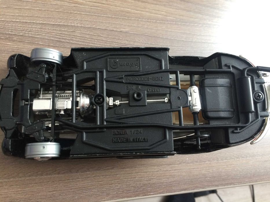 Мерцедес - Бенц 300 SL - 1 /24  на фирма "Burago" Италия - за части