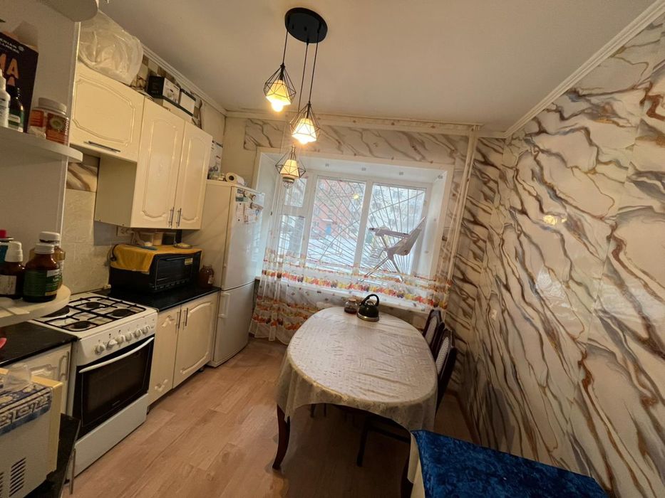 Еки болмели Уй сатылат.