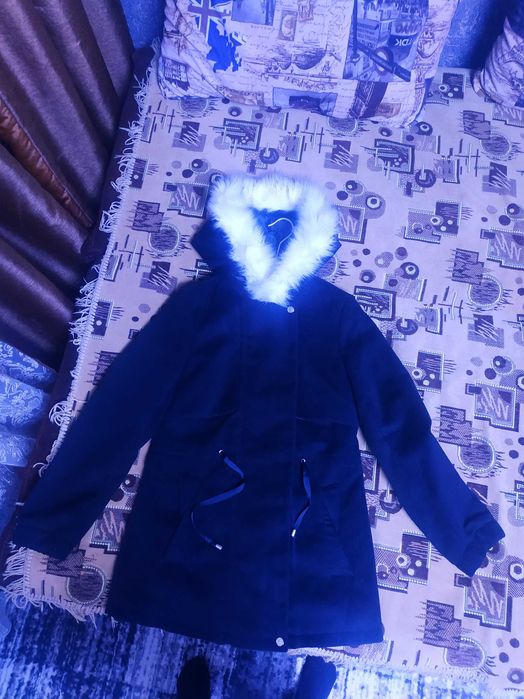 Продам срочно одежду