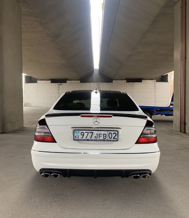 ЗАДНИЙ БАМПЕР мерседес 211 амг  6.3