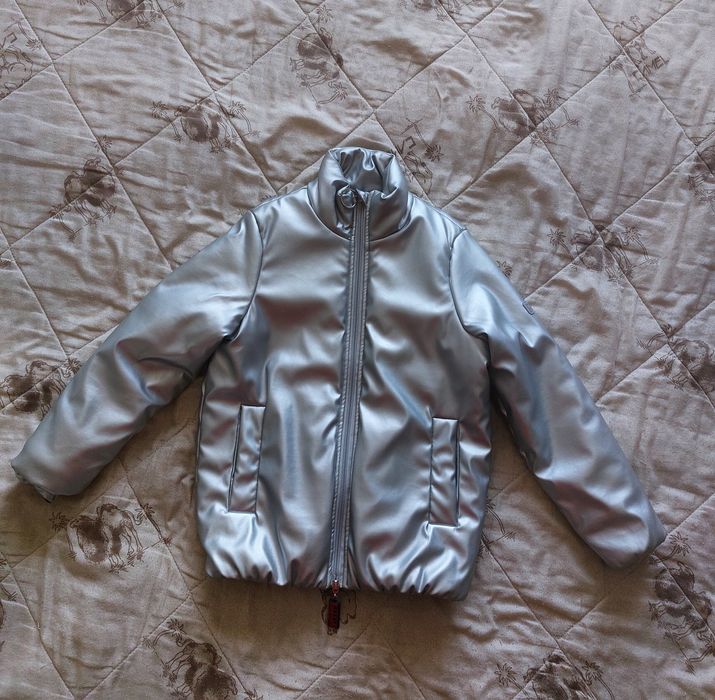 Кожаная утепленная куртка для девочек.