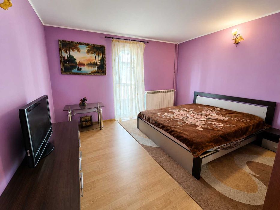 Casa spatioasa cu teren de 2450m2