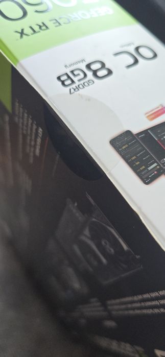 Asus 8Gb Dual OC GDDR7 Noua Sigilata