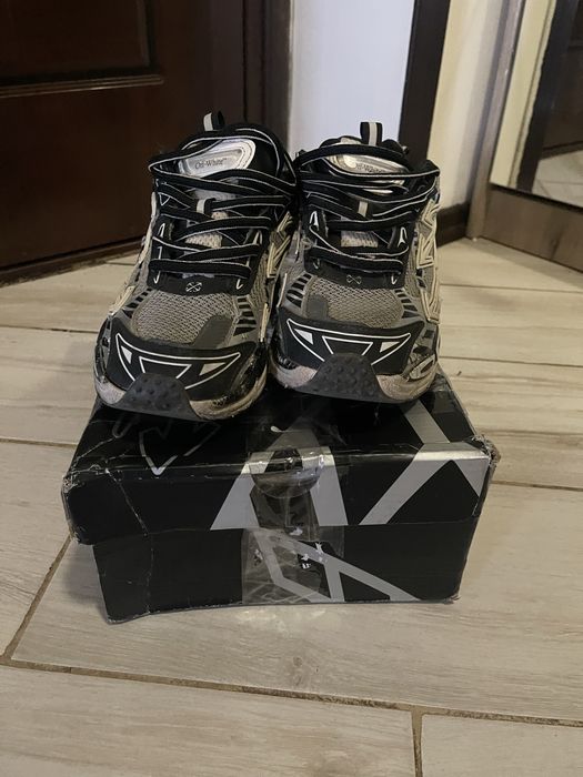 off white be right back