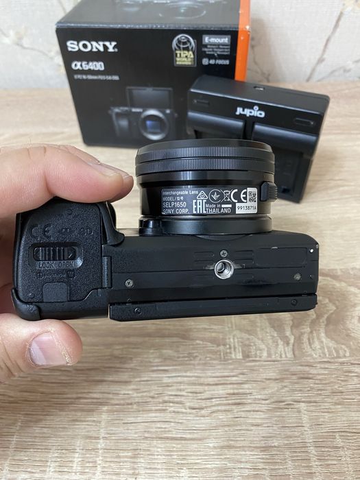 Продам Sony a6400 kit