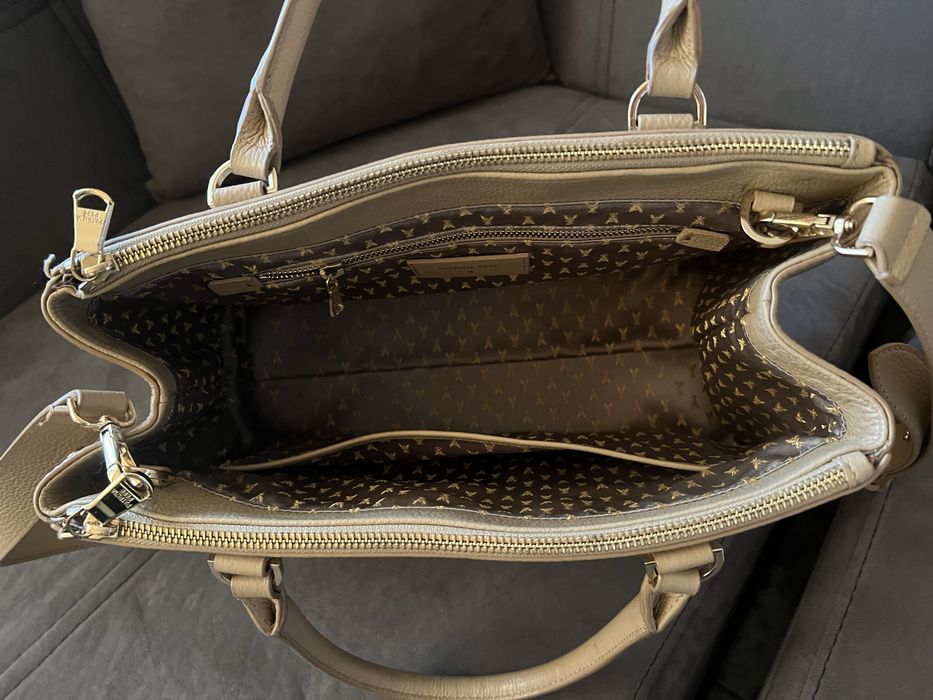 Оригинална дамска чанта Patrizia Pepe