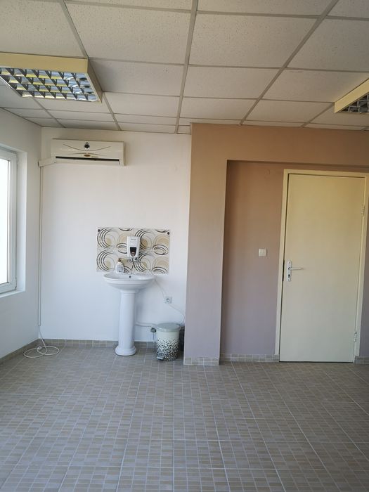 Дава се под наем Офис в Хасково, Център - 28 кв.м за 173.4 € - Снимка #4