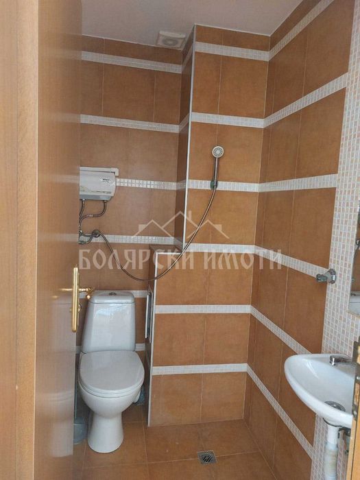 Дава се под наем Офис в Велико Търново, Център - 47 кв.м за 336.6 € - Снимка #7