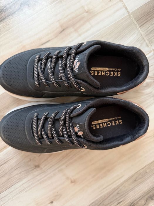 Спортни обувки за момиче Skechers