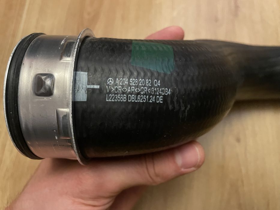 Furtun Intercooler Turbo A2045282082 Mercedes W204 NOU ORIGINAL