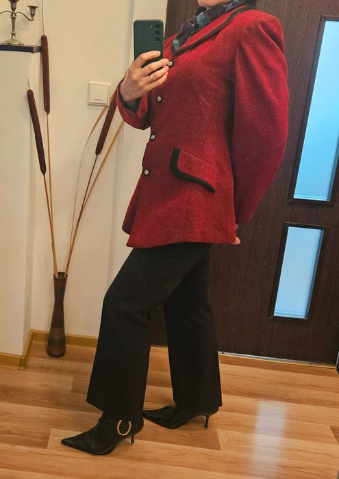 Sacou de primavara/toamna de culoare rosu burgund