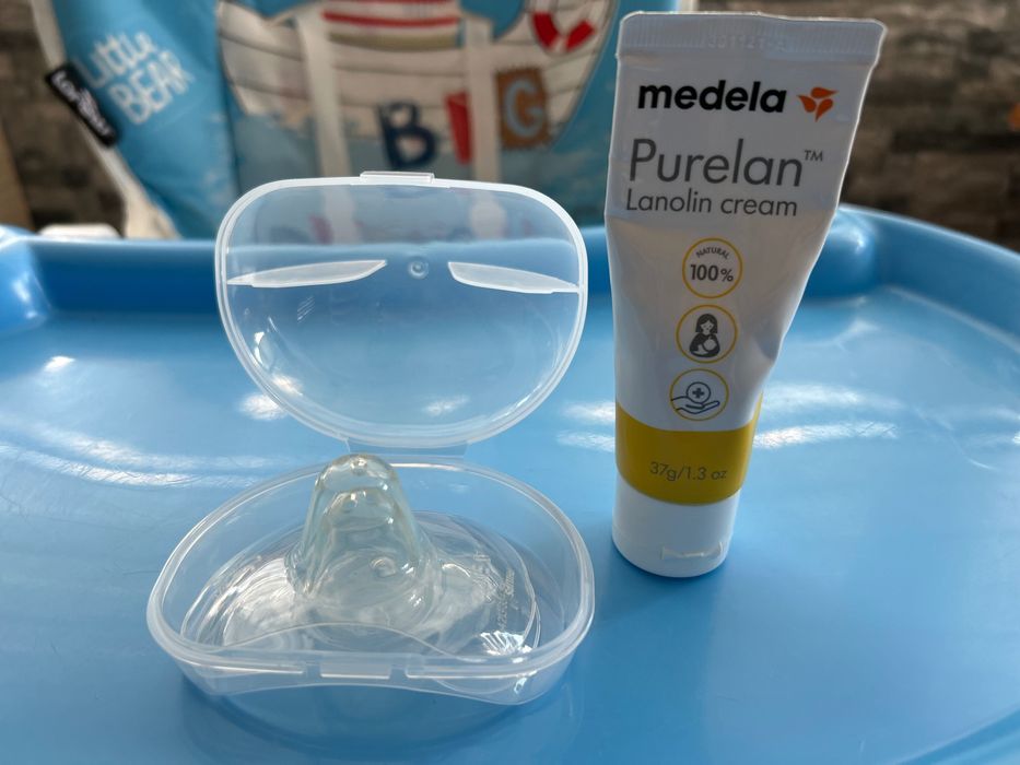 Нови Силиконови протектори Авент за кърмене размер М.