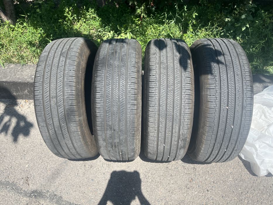 Продам комплект 235/65/17