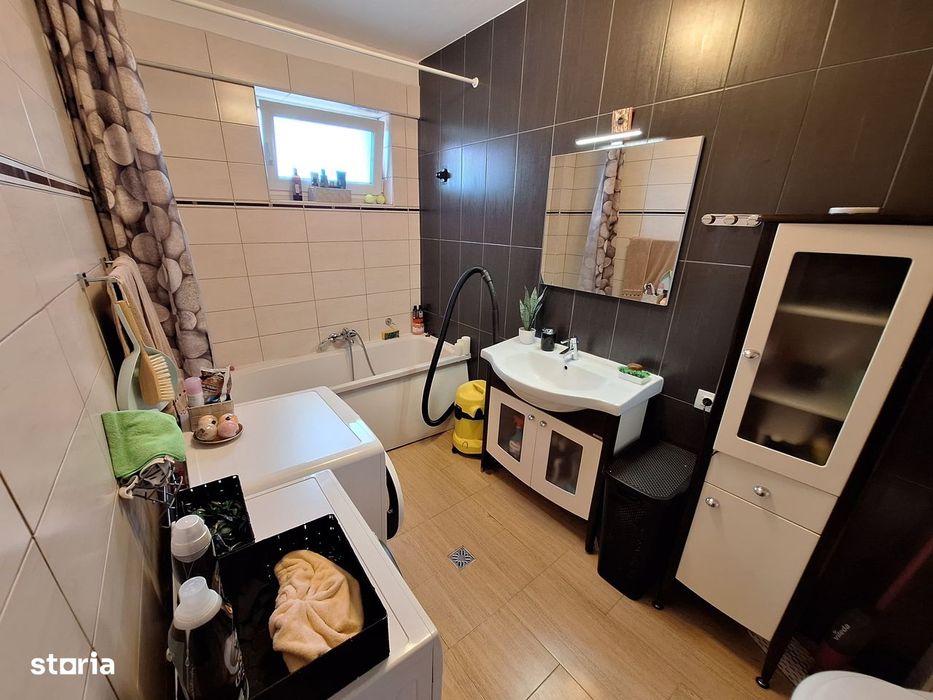 Apartament 2 camere, Jozsef Attila, etaj 2/3, complet renovat