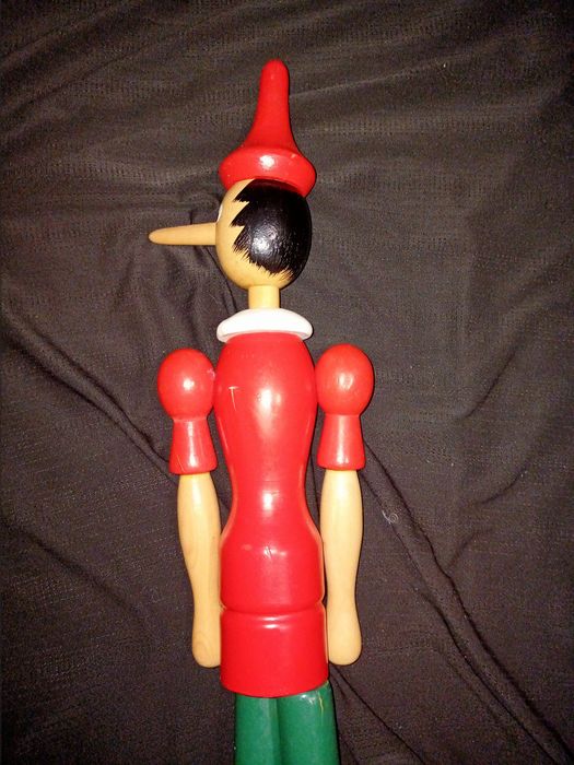 Деревяная кукла пиноккио