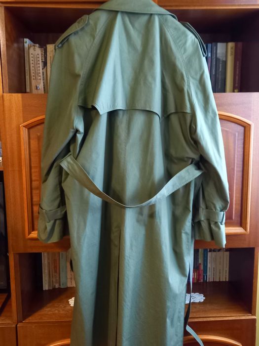 Trenci barbatesc kaki