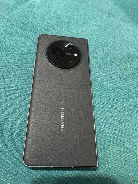 Продается смартфон Tecno phantom v fold 512 gb /12