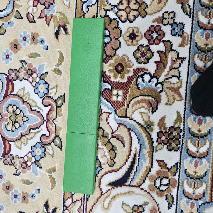 Продажа школьных принадлежностей.