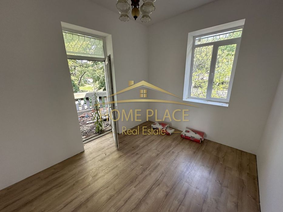 Продава се Етаж от къща в Варна, Галата - 230 кв.м за 748 €/кв.м - Снимка #7