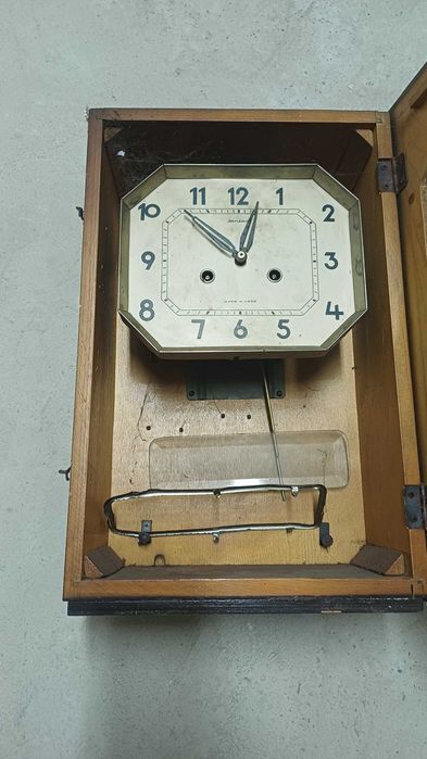Стенен часовник Руски за ремонт