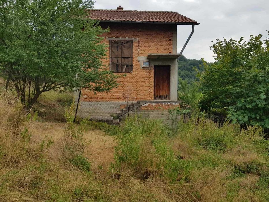Продава къща в с. Стъргел