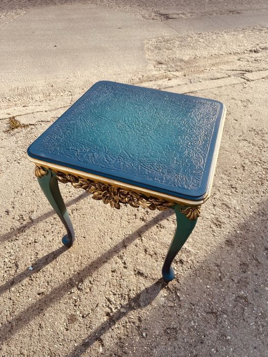 Луксозна декоративна маса – нео-бароков стил