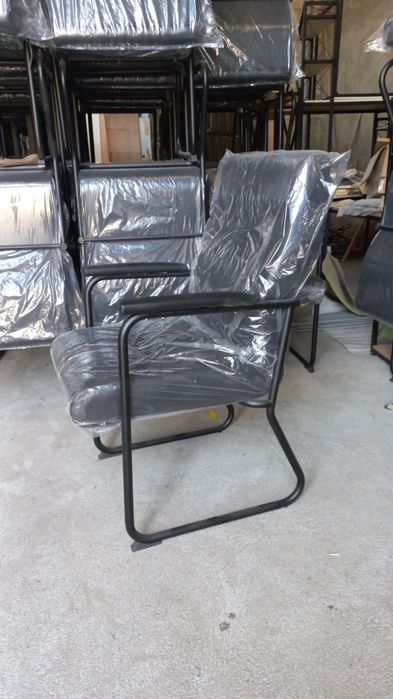 Офисный Кресло модел D 100