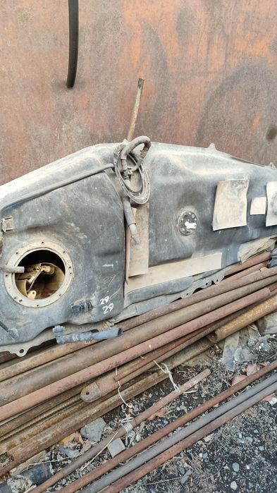 Продам топливный бак