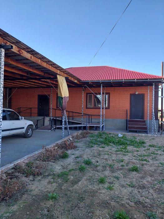 Продам большой дом в Бугре