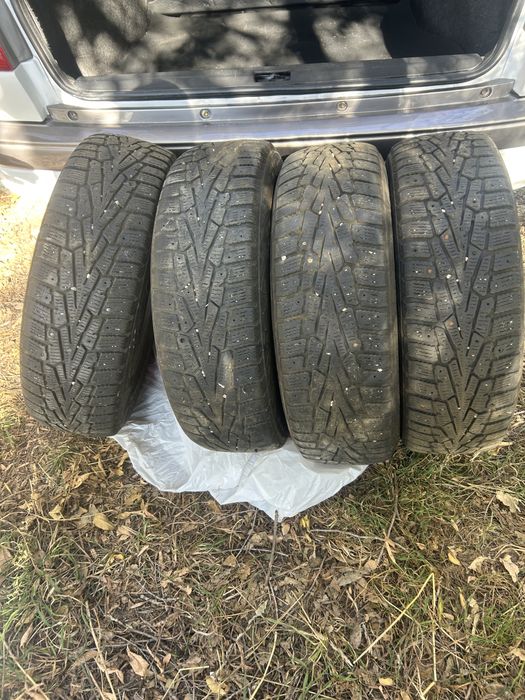 Продам резину зима на 15